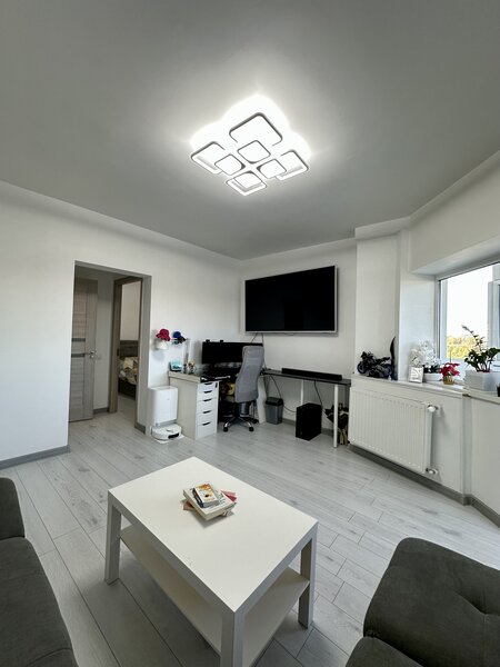 Drumul Taberei, vis a vis Auchan,An  Constructie 1981