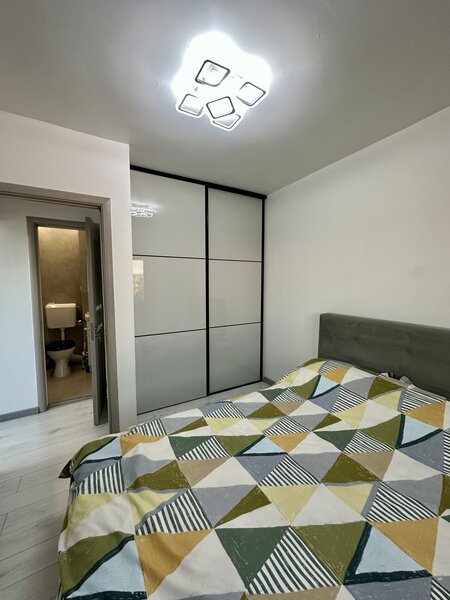 Drumul Taberei, vis a vis Auchan,An  Constructie 1981