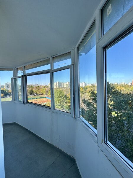 Drumul Taberei, vis a vis Auchan,An  Constructie 1981